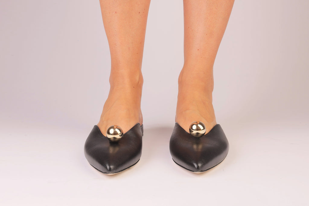 Aurora Slide black nappa leather mule with sculptural sphere — Viva Sole, handmade in Italy — view 12