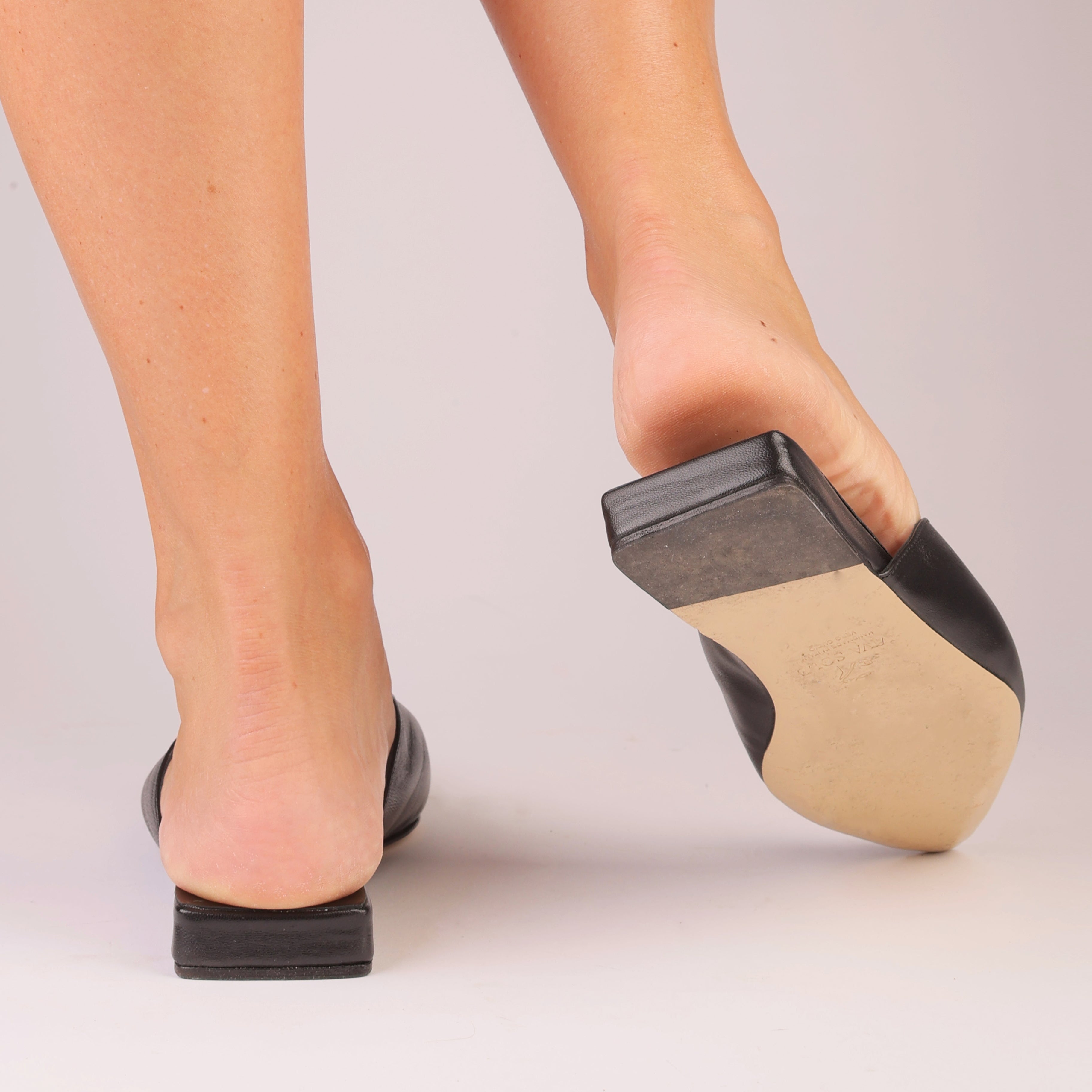 Aurora Slide black nappa leather mule with sculptural sphere — Viva Sole, handmade in Italy — view 8