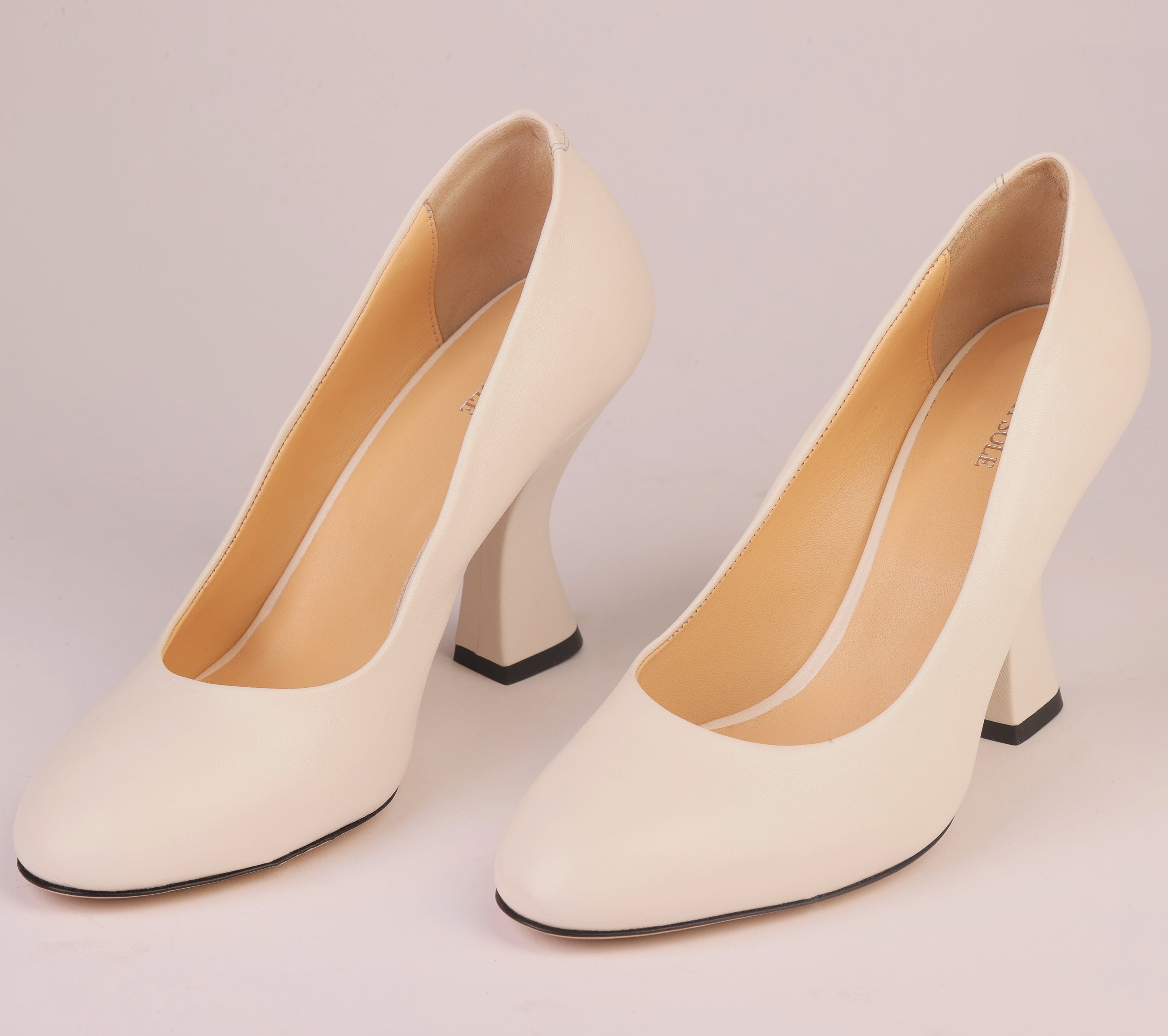 Ivory Grace ivory nappa leather pump — Viva Sole, handmade in Italy — view 4