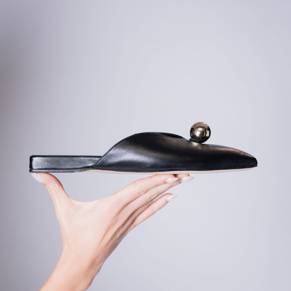 Aurora Slide black nappa leather mule with sculptural sphere — Viva Sole, handmade in Italy