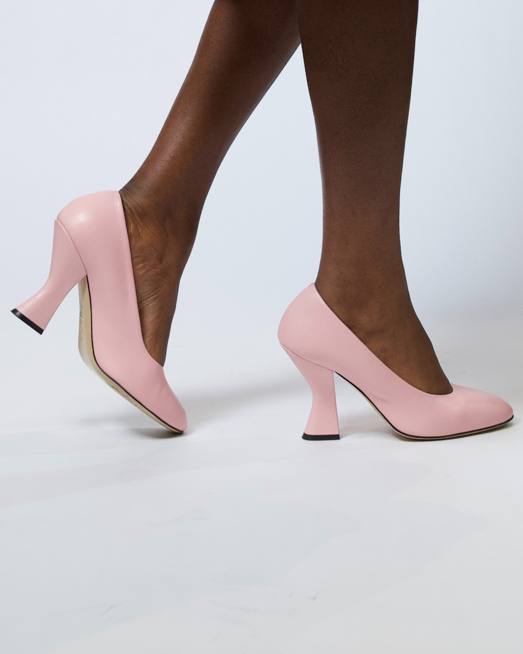 Rose Muse ロゼミューズ　スニーカー　ピンク　Mサイズ ROSE MUSE – Light Pink Nappa Pump – VIVA SOLE SHOES